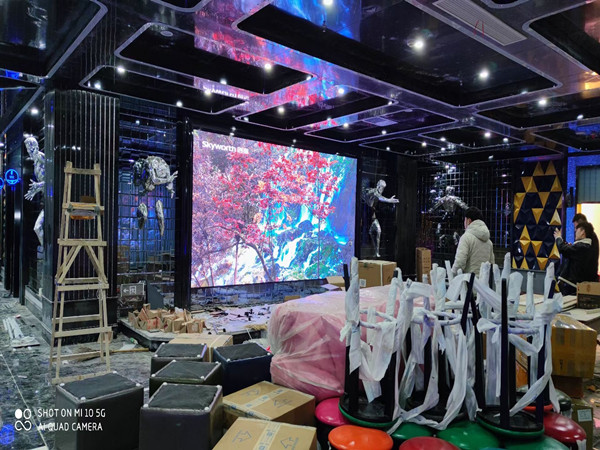 玛多室内P2.5全彩显示屏